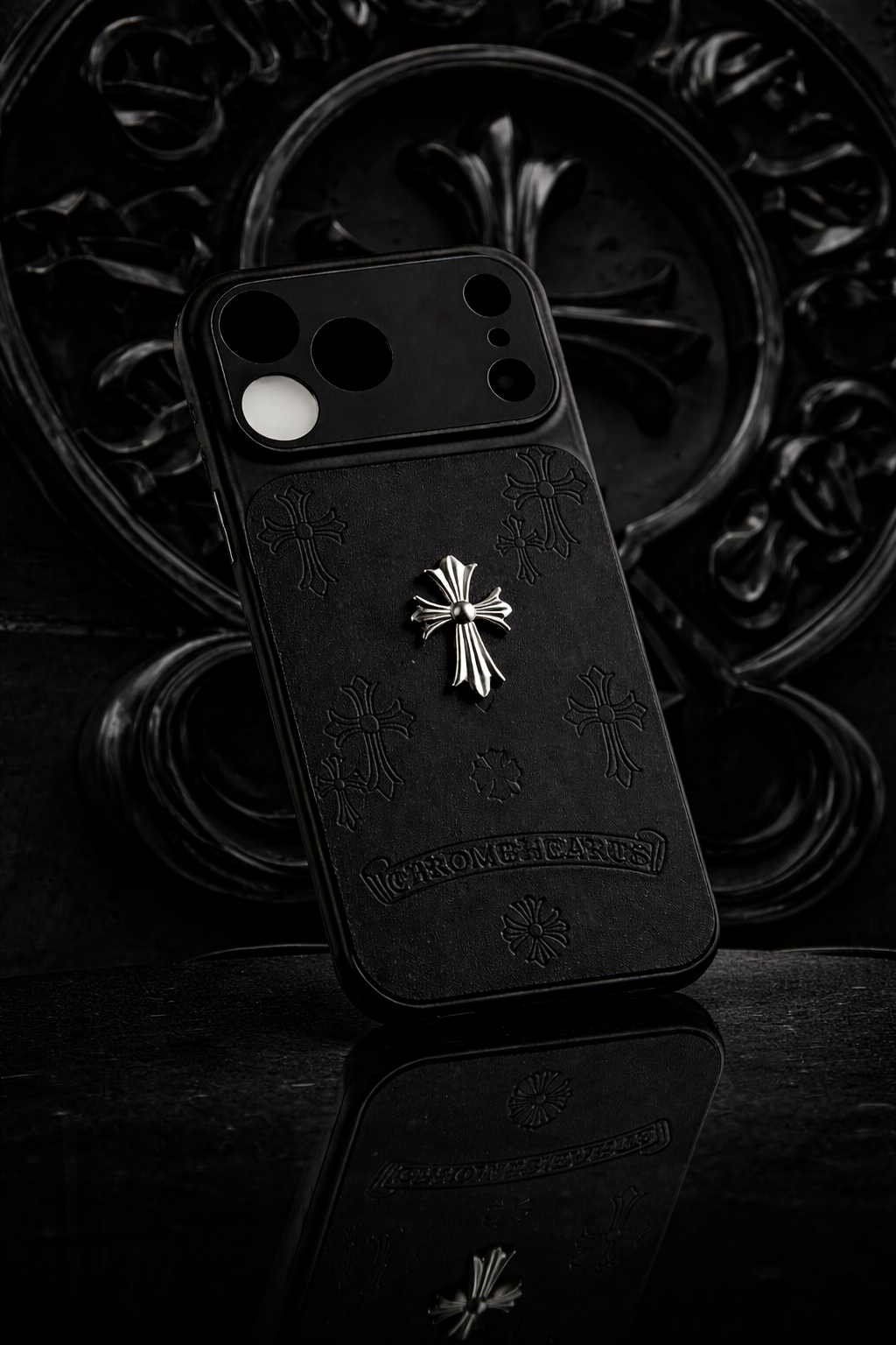Shadow Cross Case – Elegancia oscura en su máxima expresión🖤